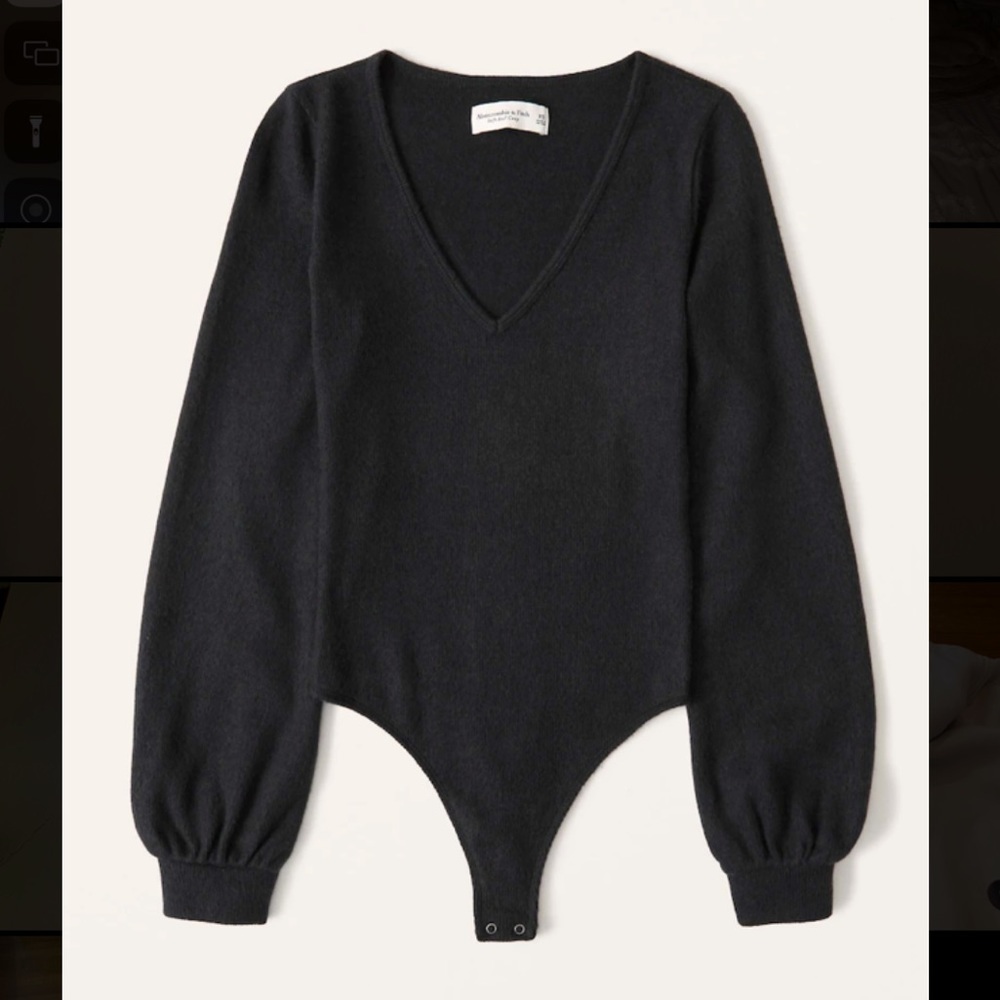 Abercrombie & Fitch cozy v-neck body suit